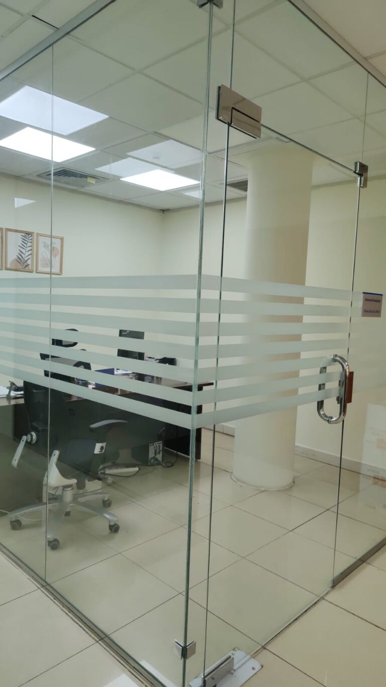 واجهات زجاجية