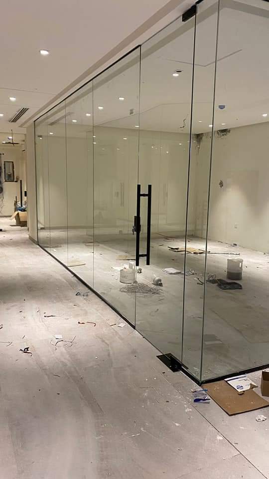 واجهات زجاجية