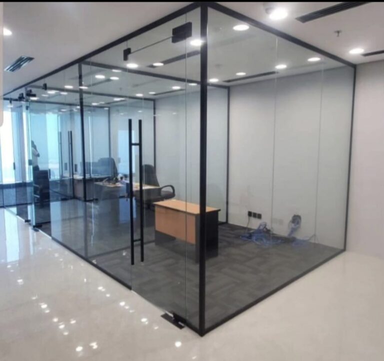 واجهات زجاجية