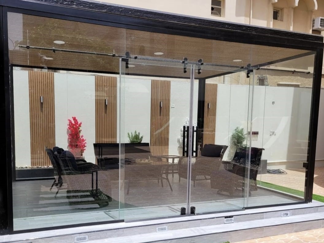 واجهات زجاجية